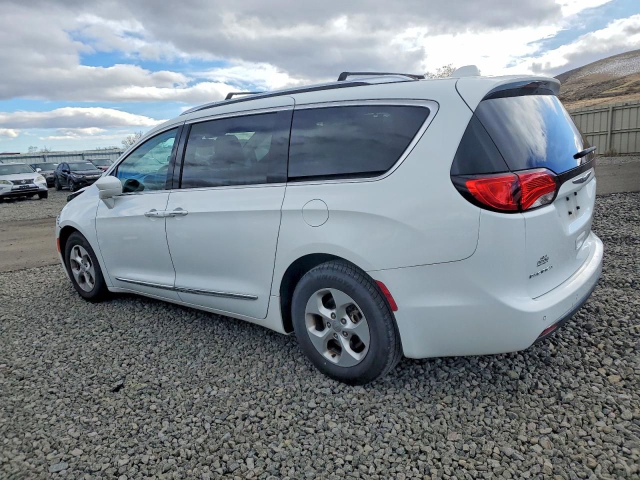 2017 Chrysler Pacifica Touring l Plus