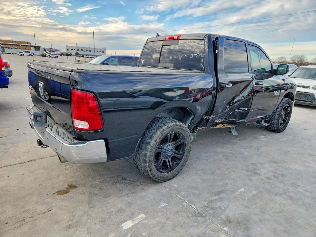 2016 Dodge RAM 1500 SLT