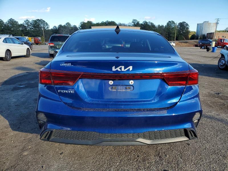 2023 KIA Forte lx