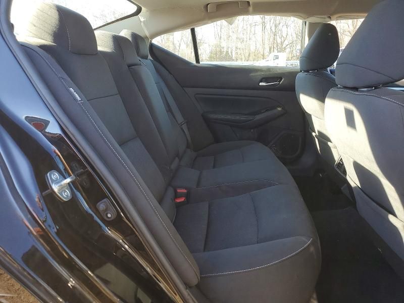 2020 Nissan Altima sv