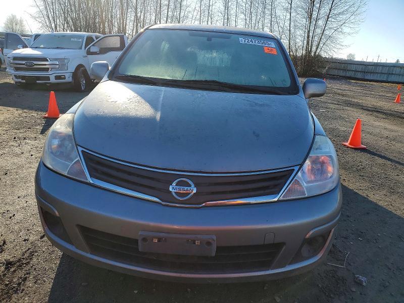 2011 Nissan Versa s