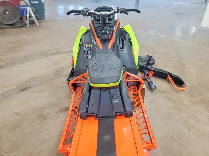 2023 Polaris Snowmobile