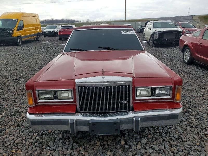 1989 Lincoln Town car