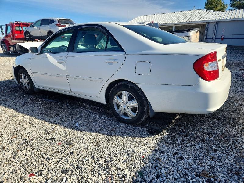 2004 Toyota Camry le