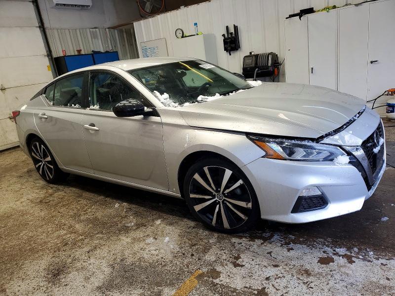 2022 Nissan Altima sr