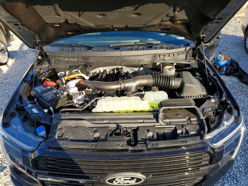 2025 Ford F150 Platinum