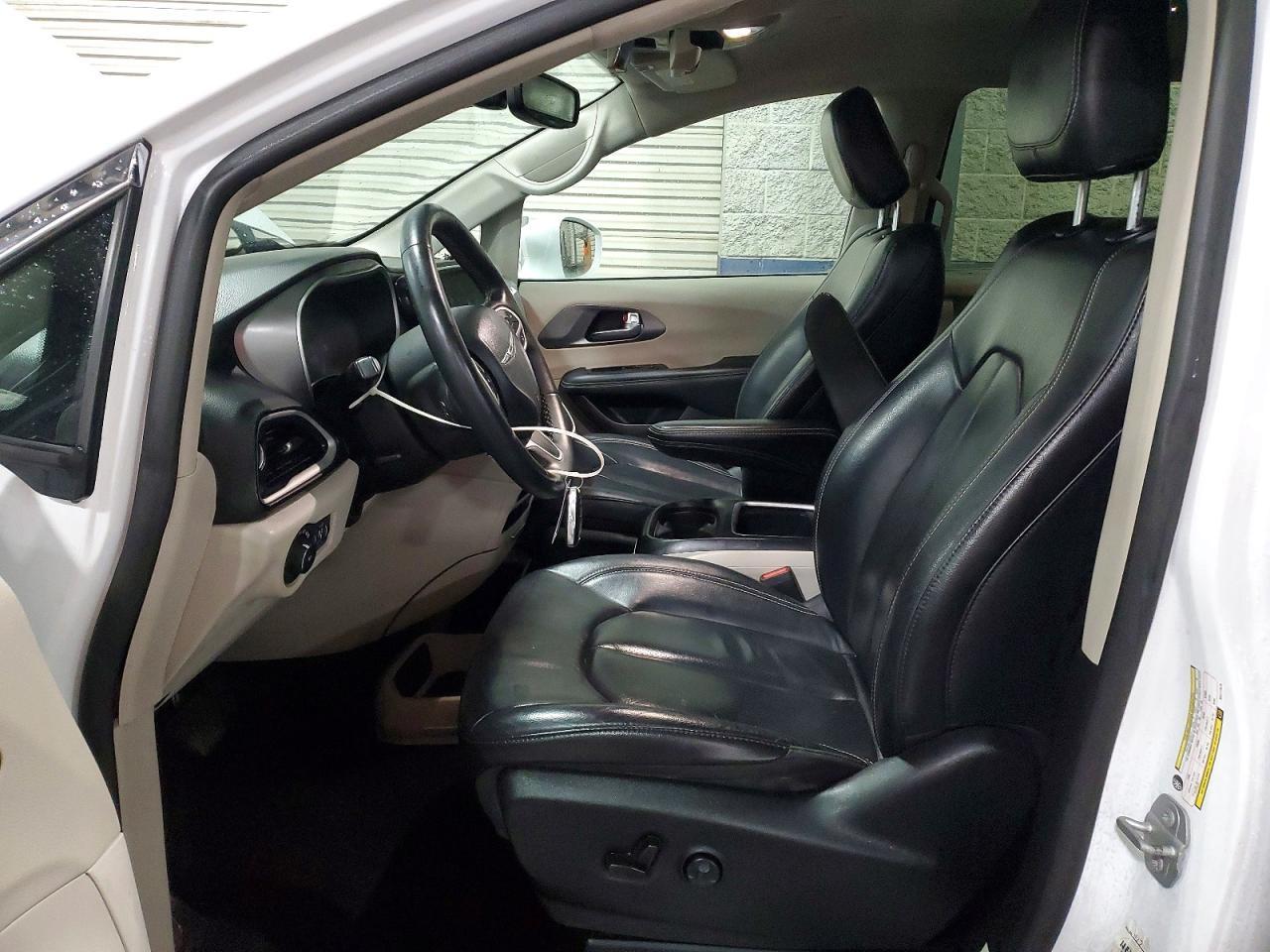 2022 Chrysler Pacifica Touring l