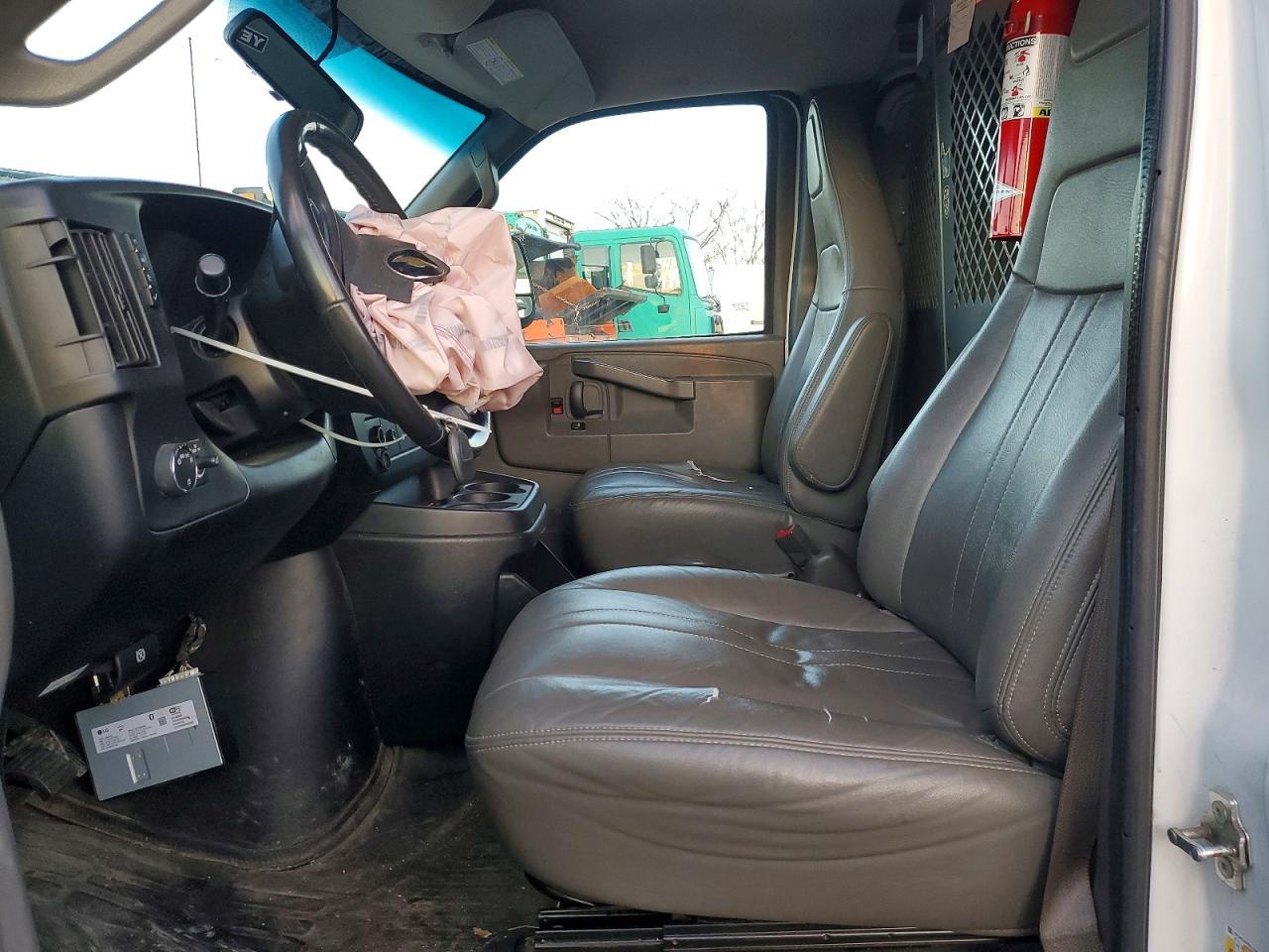 2020 Chevrolet Express G2500