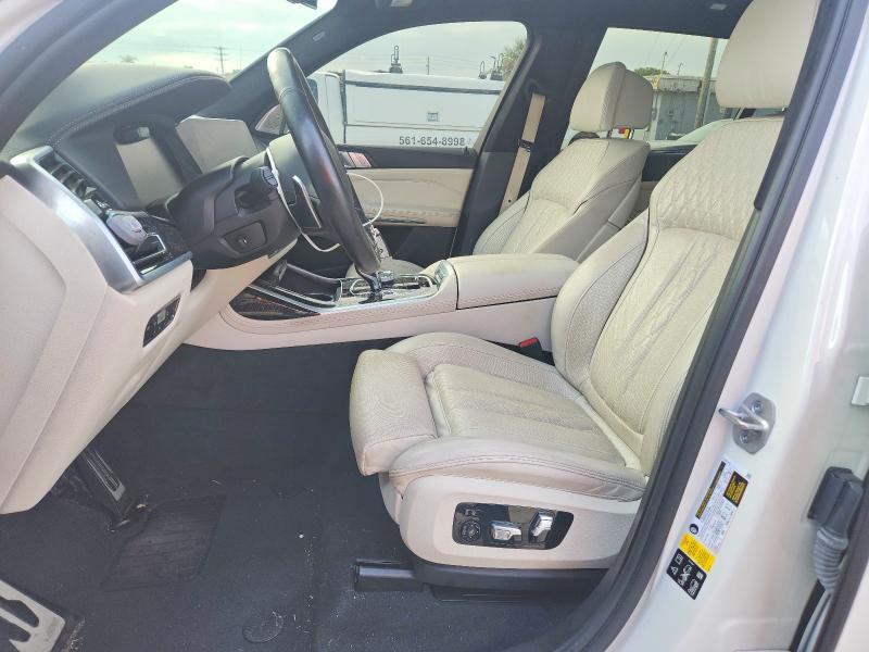 2021 BMW X7 M50i