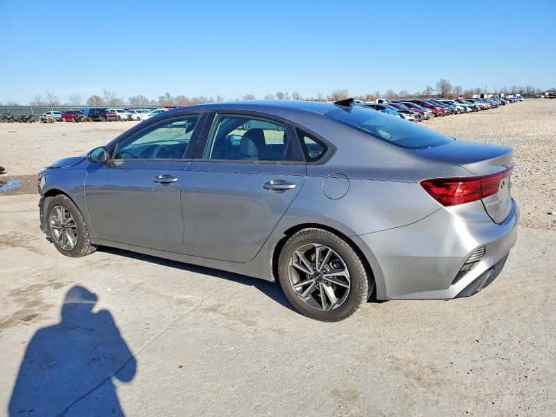 2022 KIA Forte fe