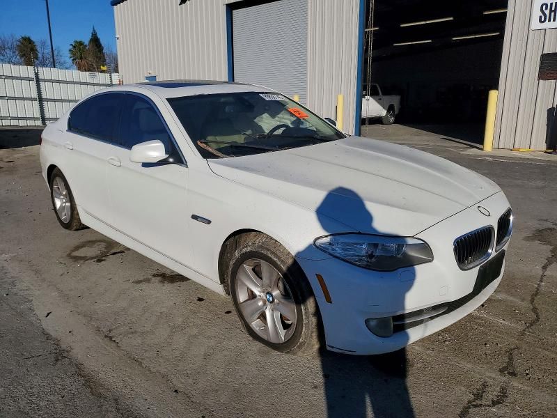 2011 BMW 528 i