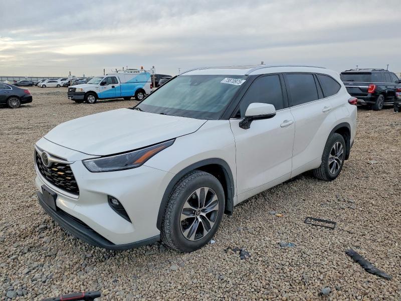 2021 Toyota Highlander xle