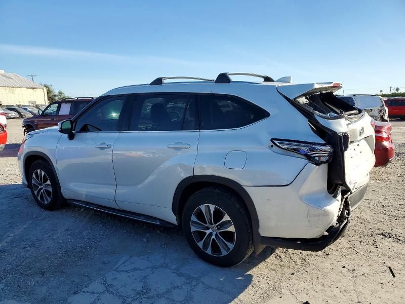 2021 Toyota Highlander xle