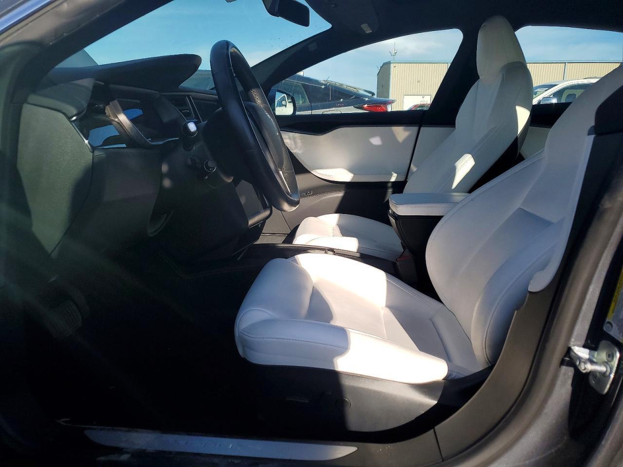 2020 Tesla Model s