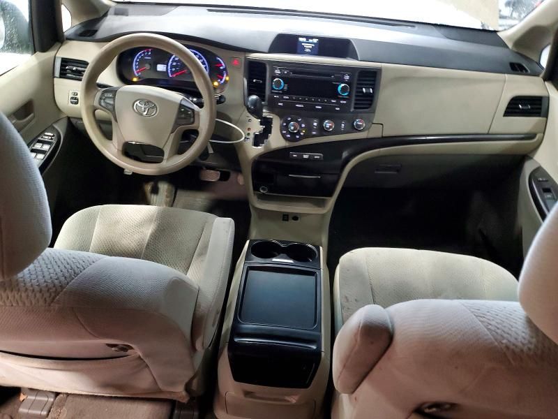 2011 Toyota Sienna le