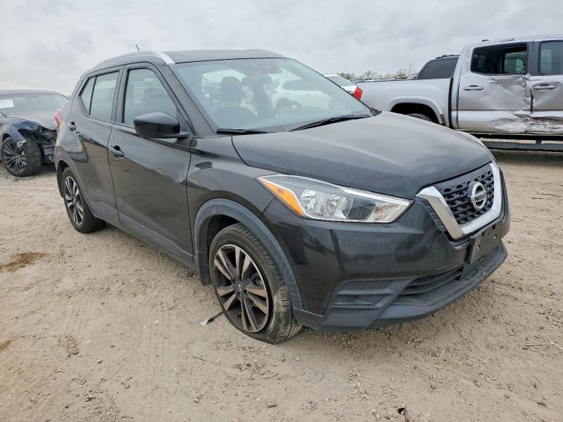 2020 Nissan Kicks sv