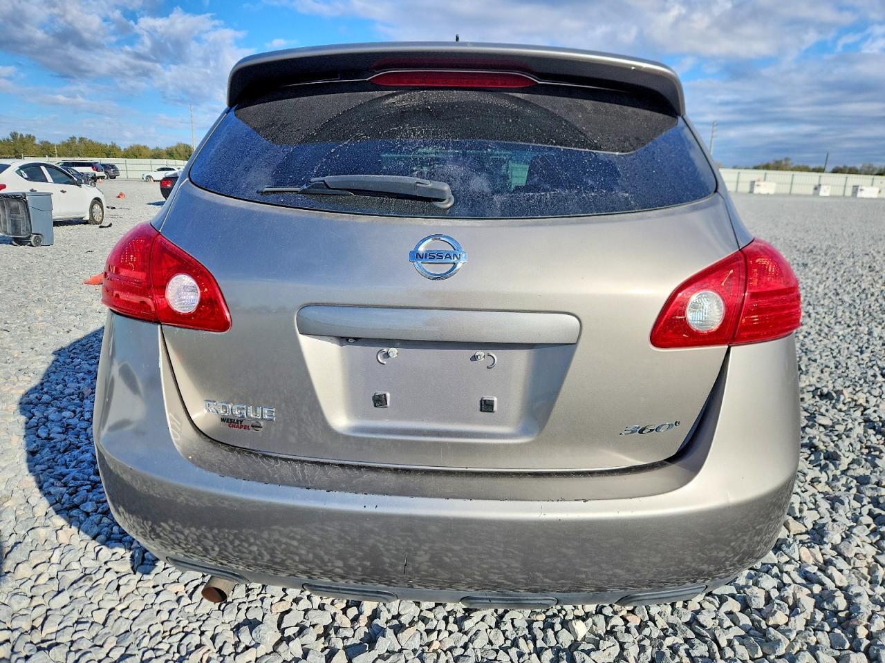 2010 Nissan Rogue s