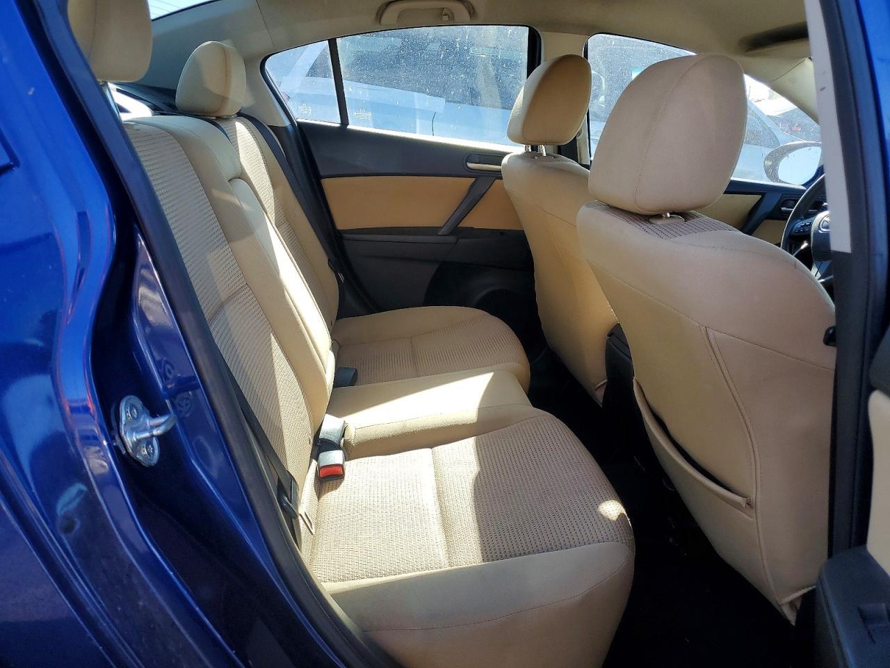 2012 Mazda 3 I