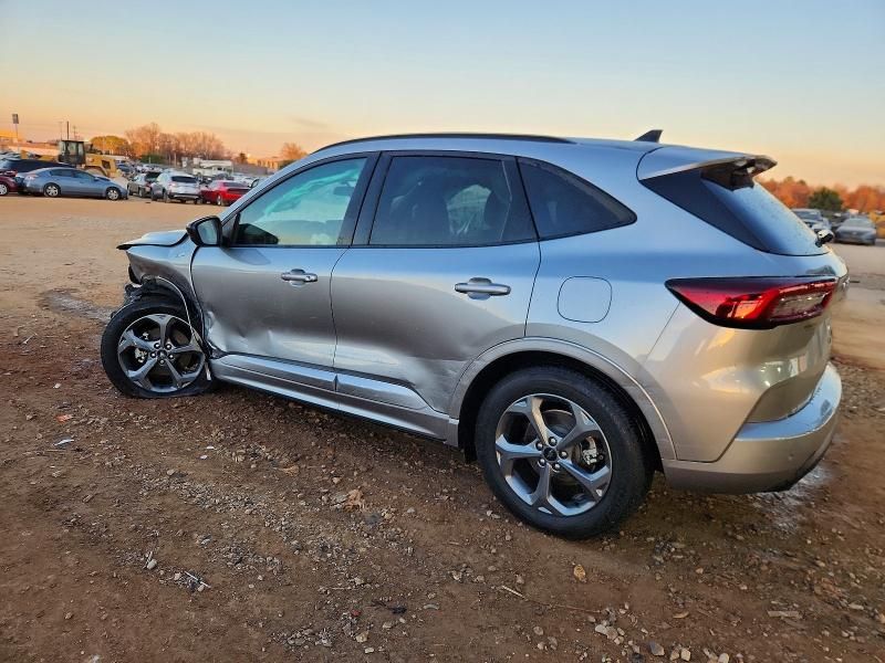 2024 Ford Escape st Line