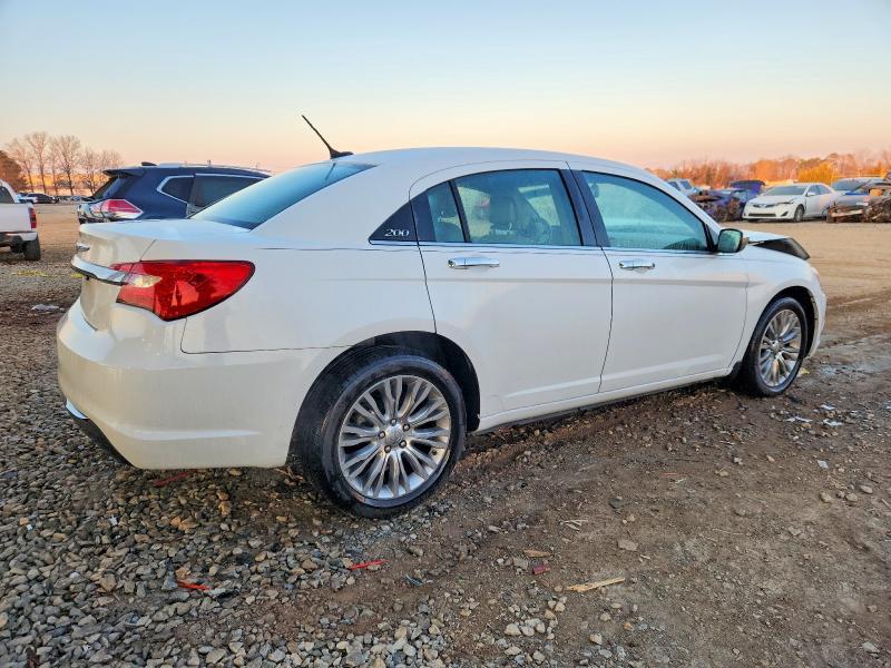 2012 Chrysler 200 Limited