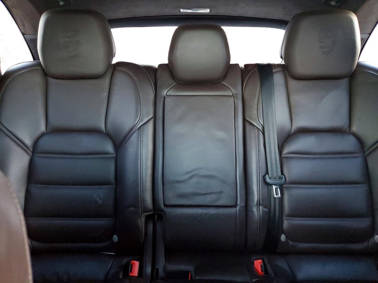 2016 Porsche Cayenne gts