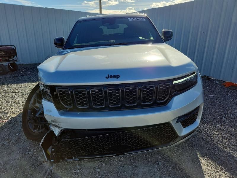 2025 Jeep Grand Cherokee Summit