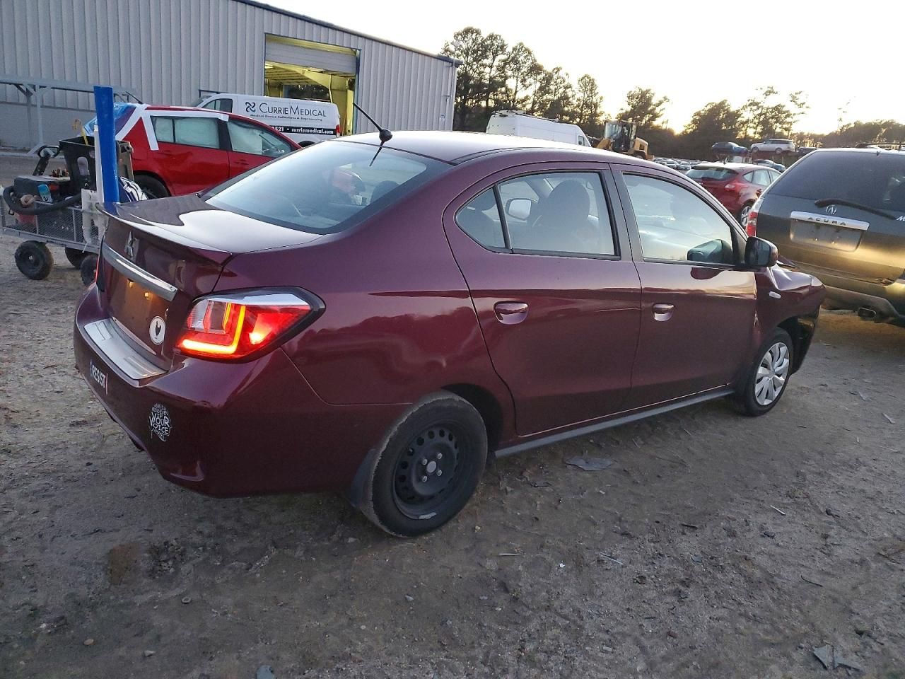 2023 Mitsubishi Mirage G4 es