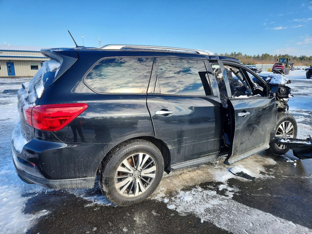 2017 Nissan Pathfinder s