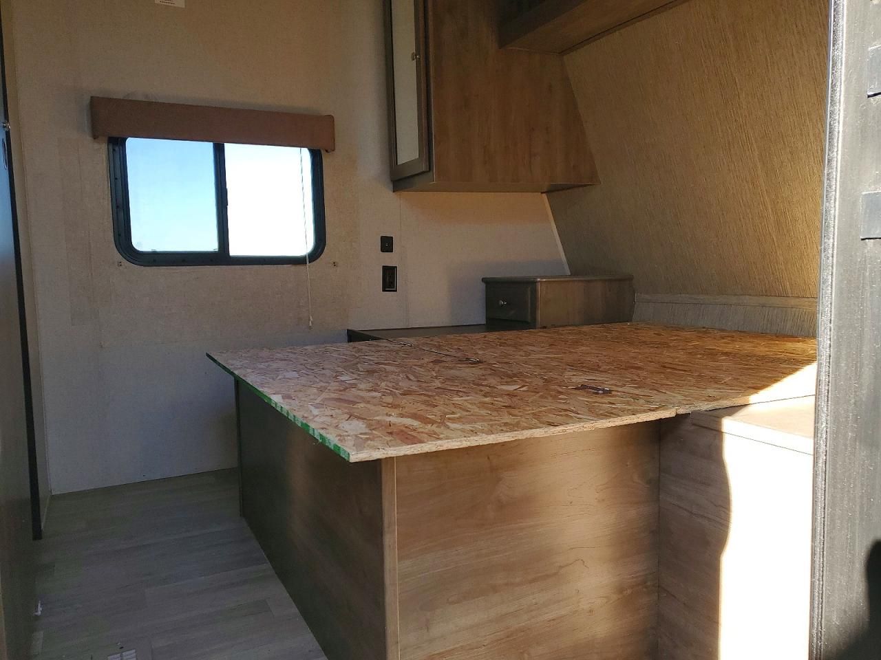 2019 Keystone 2019 Keys Coleman-Camper