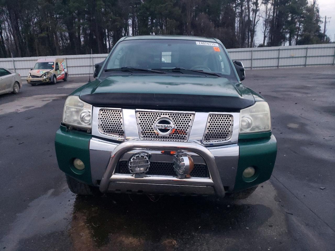 2004 Nissan Titan