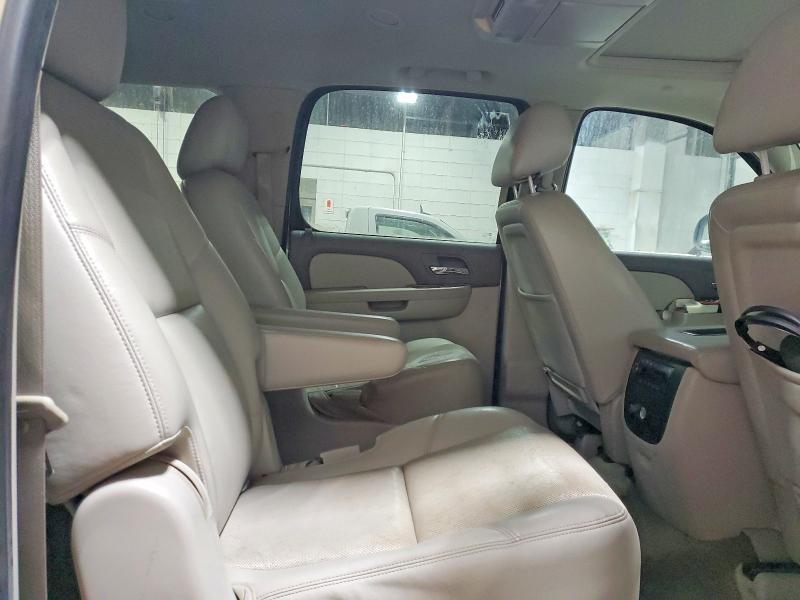 2012 Chevrolet Suburban K1500 ltz