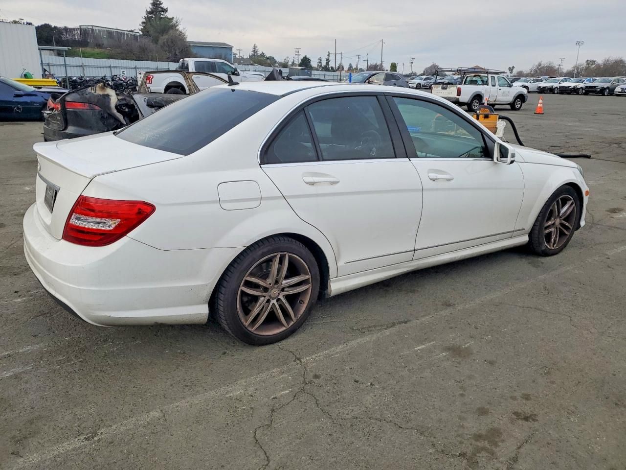 2014 Mercedes-Benz C 250