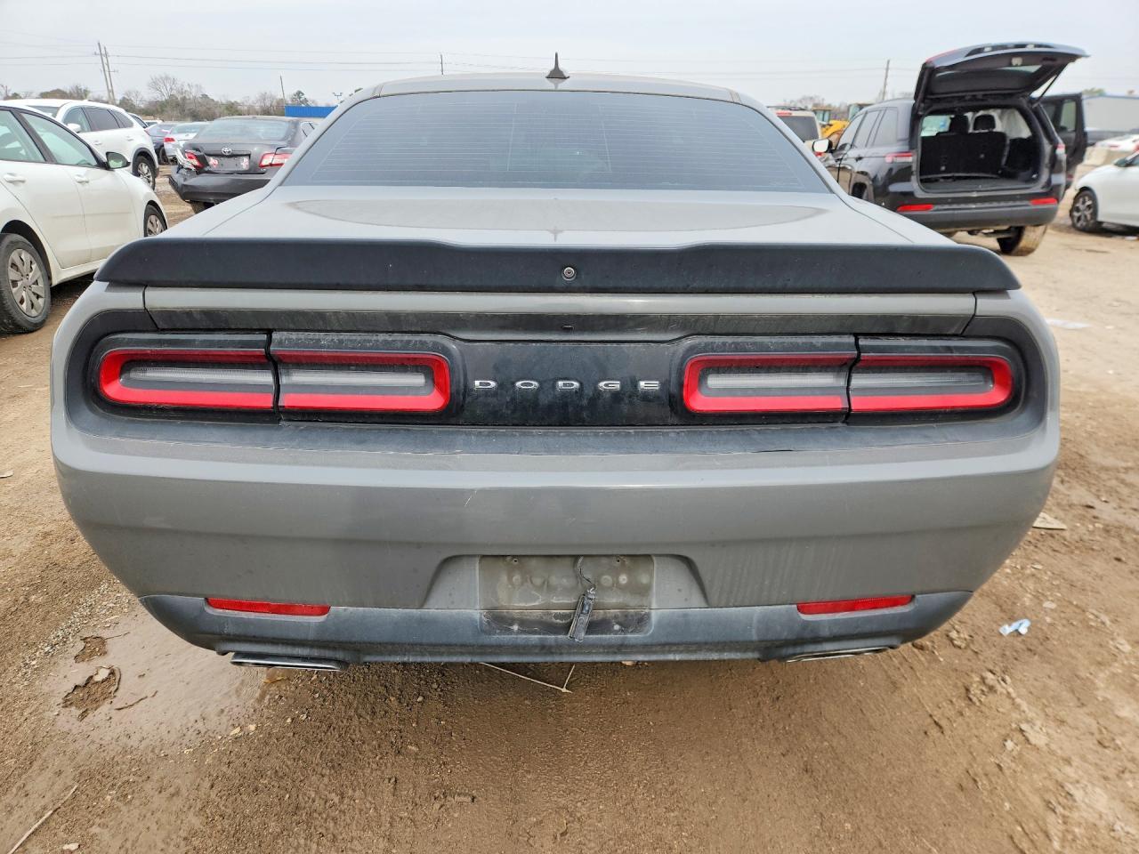 2018 Dodge Challenger r