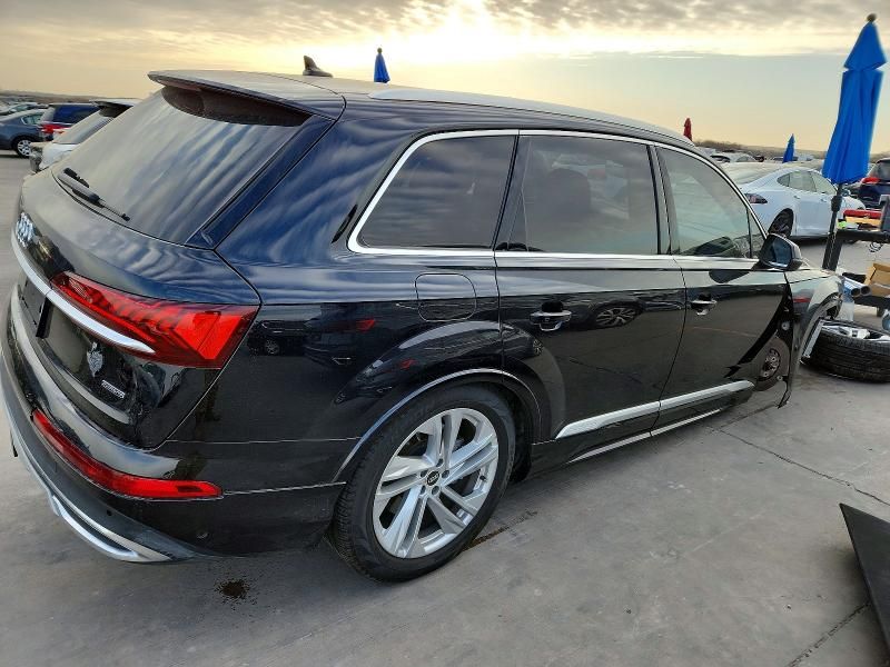 2021 Audi Q7 Prestige