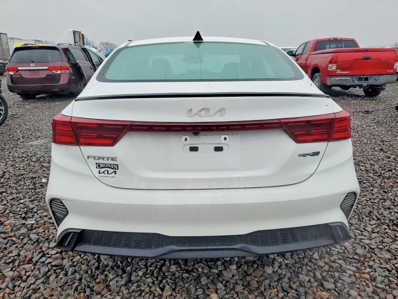 2024 KIA Forte gt Line