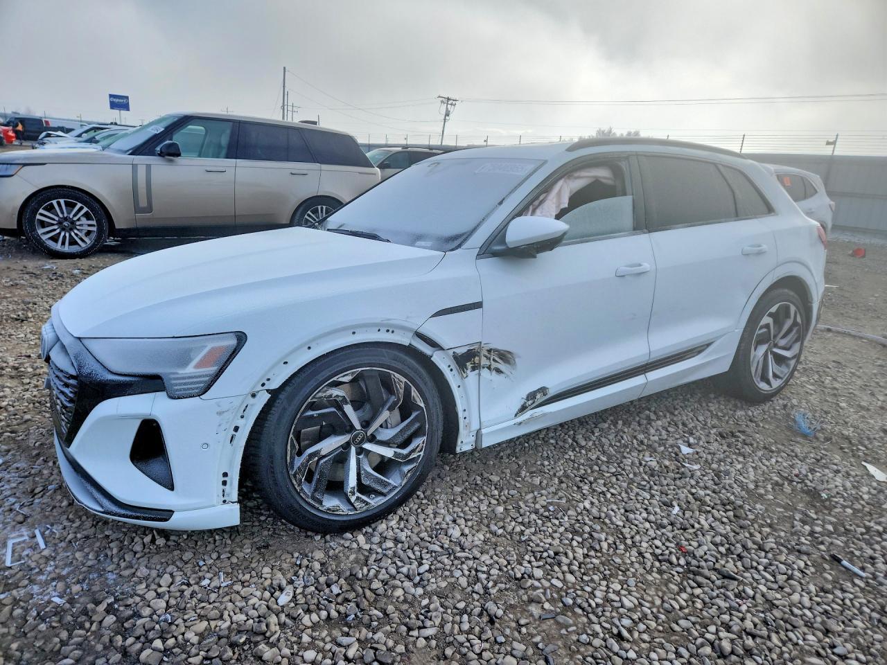2024 Audi Q8 E-tron Premium Plus