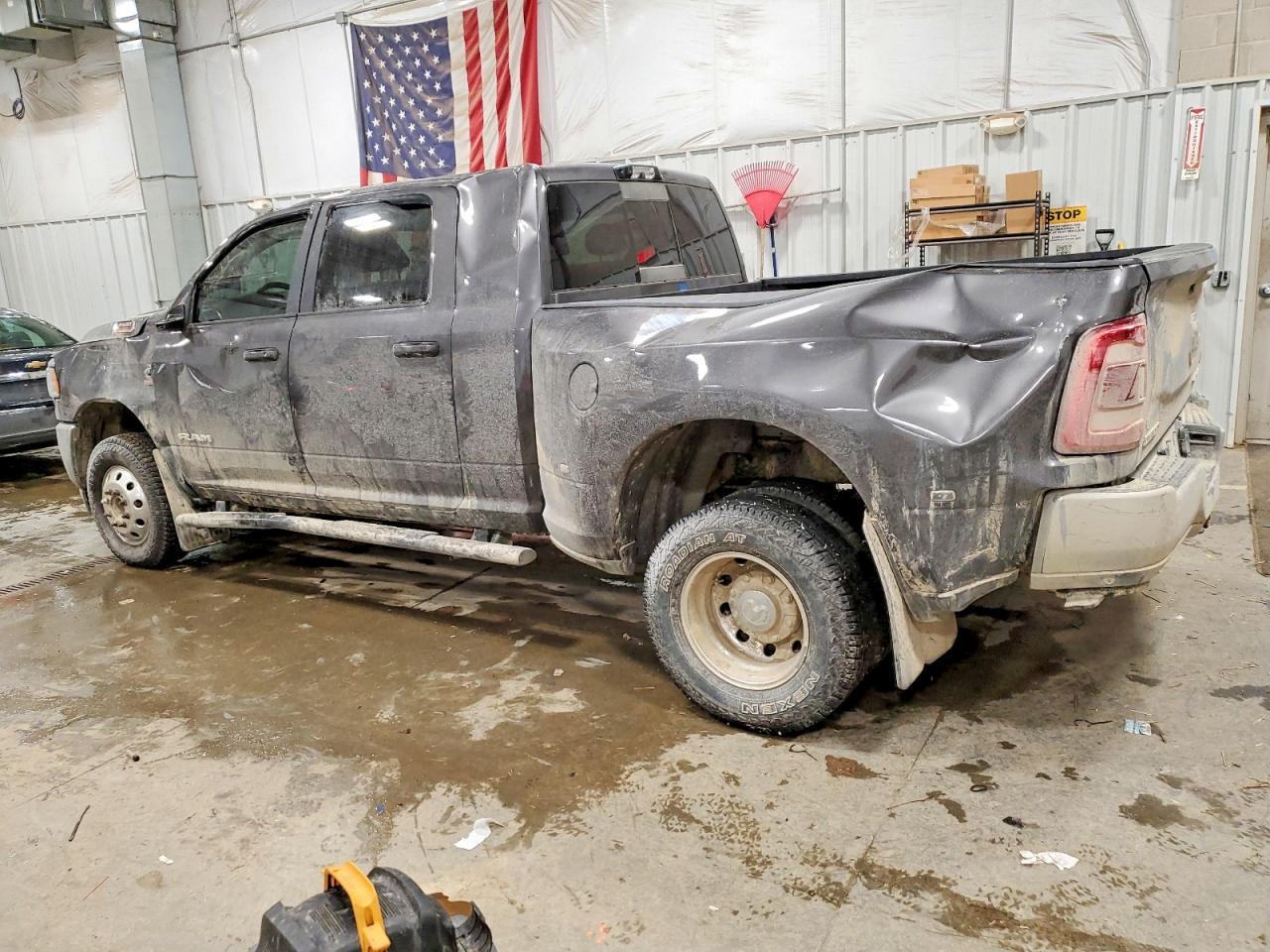 2022 Dodge Ram 3500 big Horn