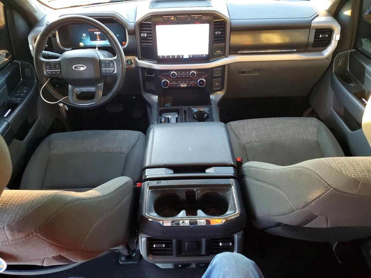 2023 Ford F150 Lightning pro