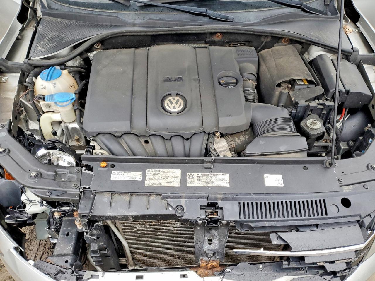 2013 Volkswagen Passat se