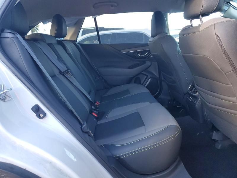 2025 Subaru Outback Onyx Edition xt