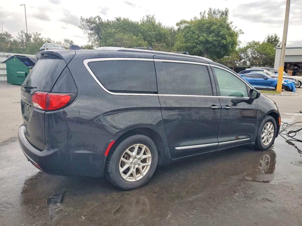2020 Chrysler Pacifica Touring l