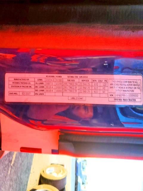 2018 Peterbilt 579 Semi Truck