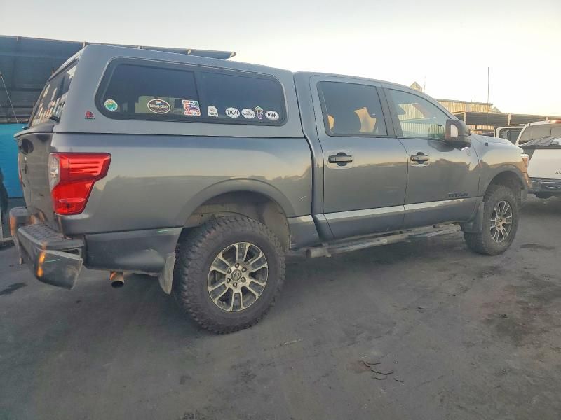 2021 Nissan Titan sv