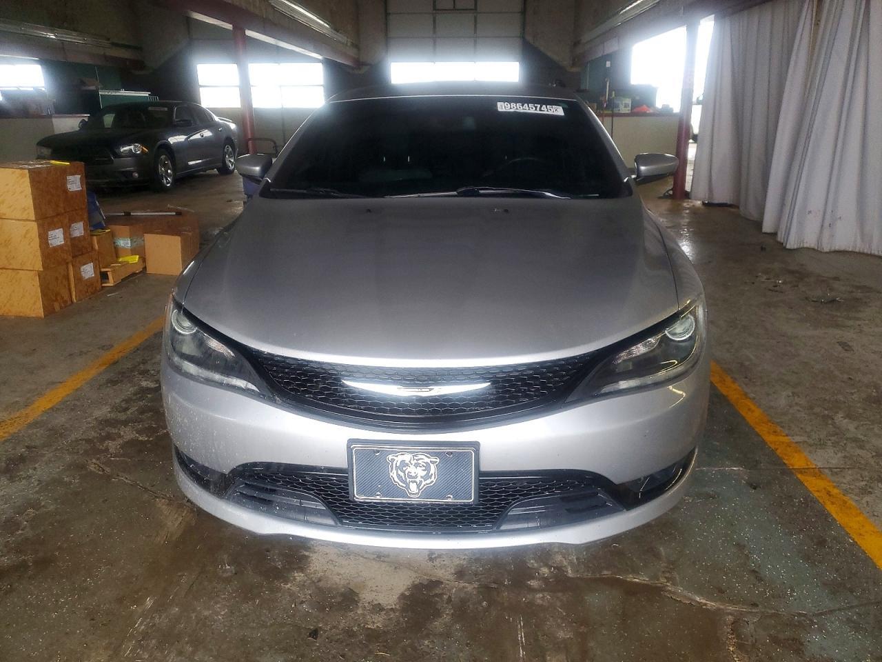 2016 Chrysler 200 s