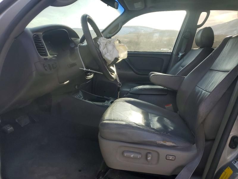 2005 Toyota Sequoia SR5