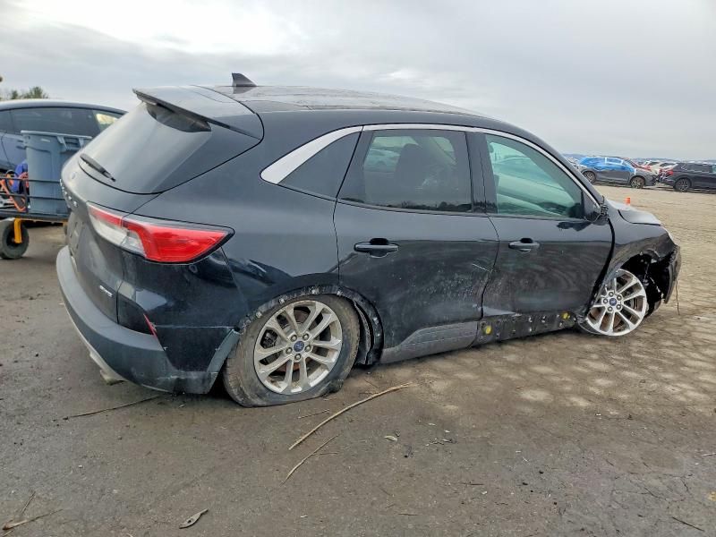 2020 Ford Escape se
