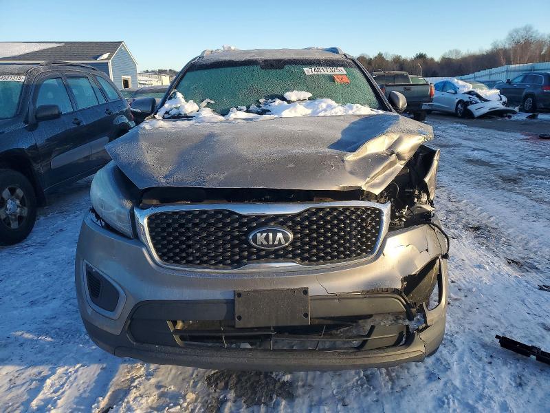 2017 KIA Sorento lx V6