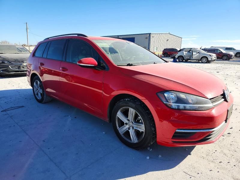 2018 Volkswagen Golf Sportwagen s