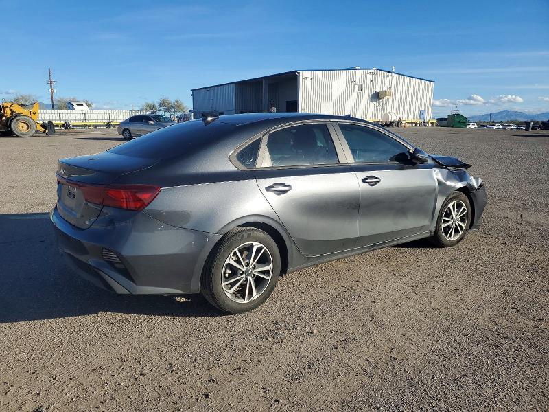 2023 KIA Forte lx