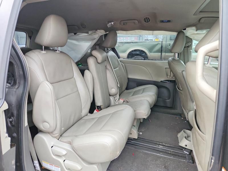 2017 Toyota Sienna xle